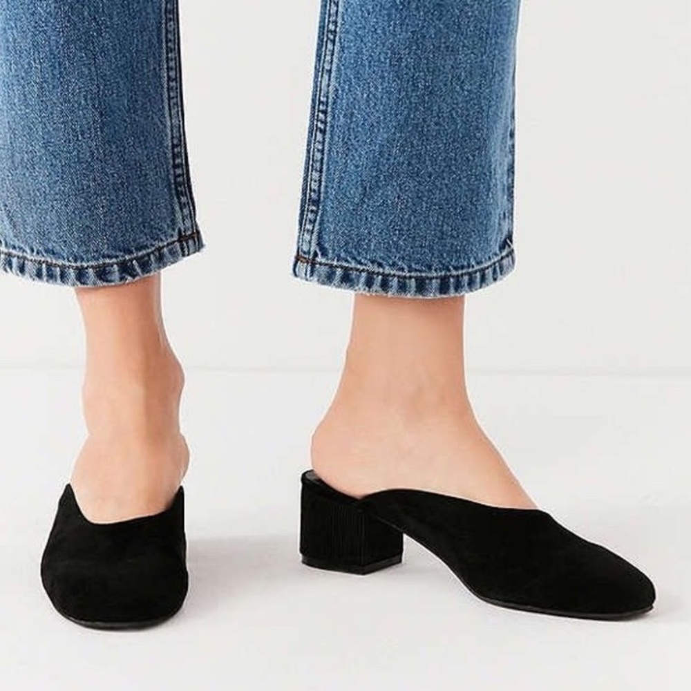 Seychelles Chorus Suede Mule Heel